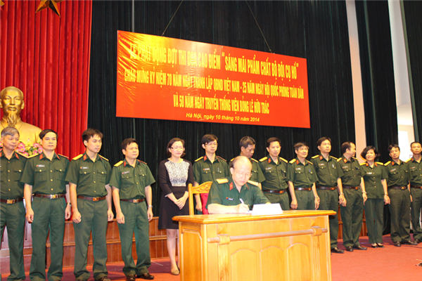 Viện Bỏng tổ chức phát động thi đua cao điểm “sáng mãi phẩm chất bộ đội cụ Hồ”